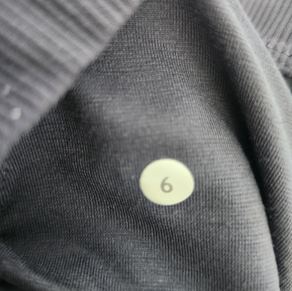 Lululemon capris - Picture 3 of 3